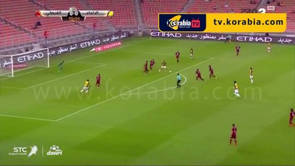 كهربا يتحصل على ركلة جزاء ليتقدم بها الاتحاد على الفيصلي