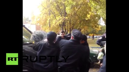 Detienen en Ucrania a 'Chewbacca' cuando llevaba en auto a 'Darth Vader'