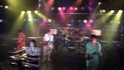 Cybercops   Shootin' Star cena de encerramento