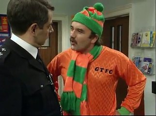 The Thin Blue Line - "Come On You Blues" - S02E05