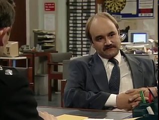 The Thin Blue Line - "Honey Trap" - S01E03