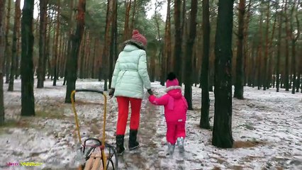 Scary CLOWN KILLER Attacked Children !