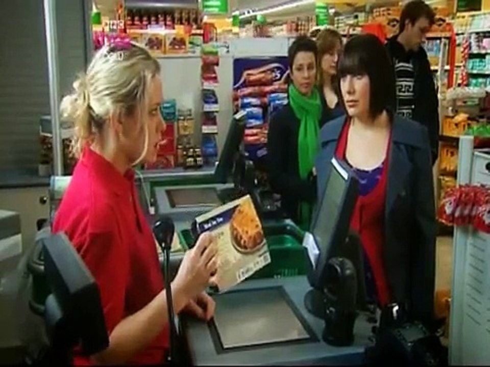 Touch me, I'm Karen Taylor   S02E02