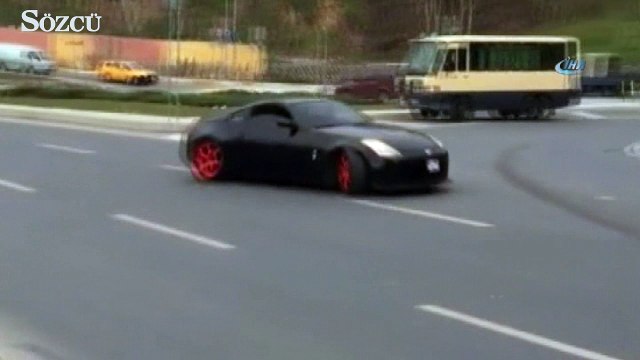 Lüks otomobilli trafik magandası kamerada