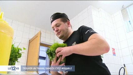 Trouver du travail sans CV ? La nouvelle tendance qui plait aux employeurs et aux candidats ! Regardez