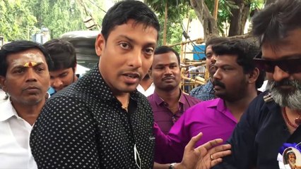 ராகவேந்திரா மண்டபத்துக்கு வெளியே காலா ரஜினி!- வீடியோ