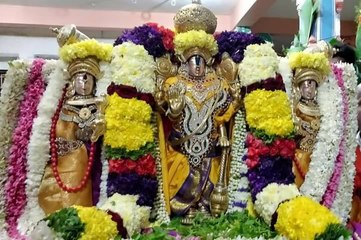 ವೈಕುಂಠ ಏಕಾದಶಿ ವಿಶೇಷ : ಭಕ್ತರಿಂದ ತುಂಬಿದ ಬೆಂಗಳೂರಿನ ದೇವಸ್ಥಾನಗಳು  | Oneindia Kannada