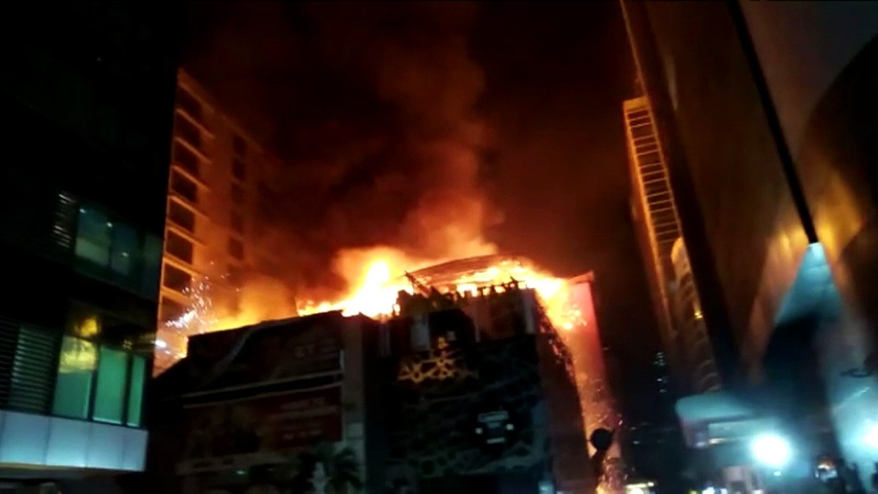 Au moins 15 morts dans un incendie à Bombay