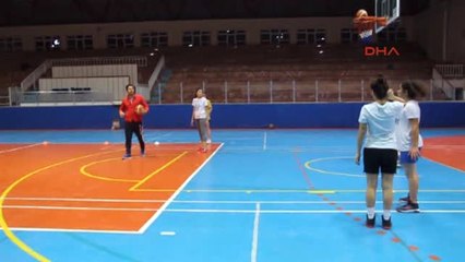 Parke Zeminli Saha İçin 140 Kilometre Gidiyorlar