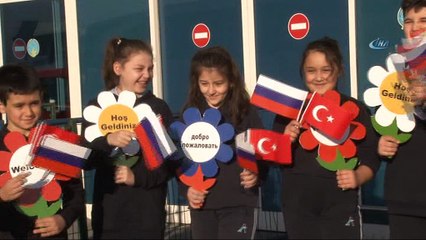 Erciyes’e gelen ilk Rus turist kafilesi coşkuyla karşılandı