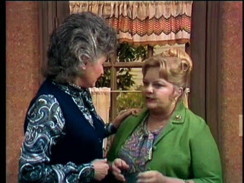 Maude S01E12