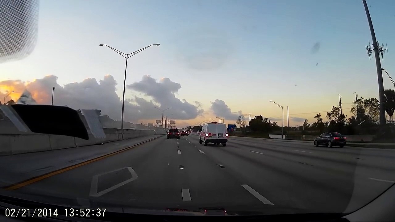 Attention, pneus volants (Floride)