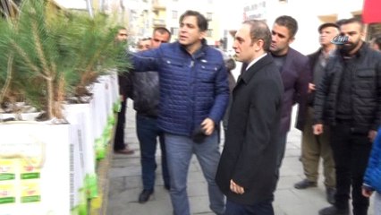 Hakkari'de 12 bin adet fidan dağıtıldı