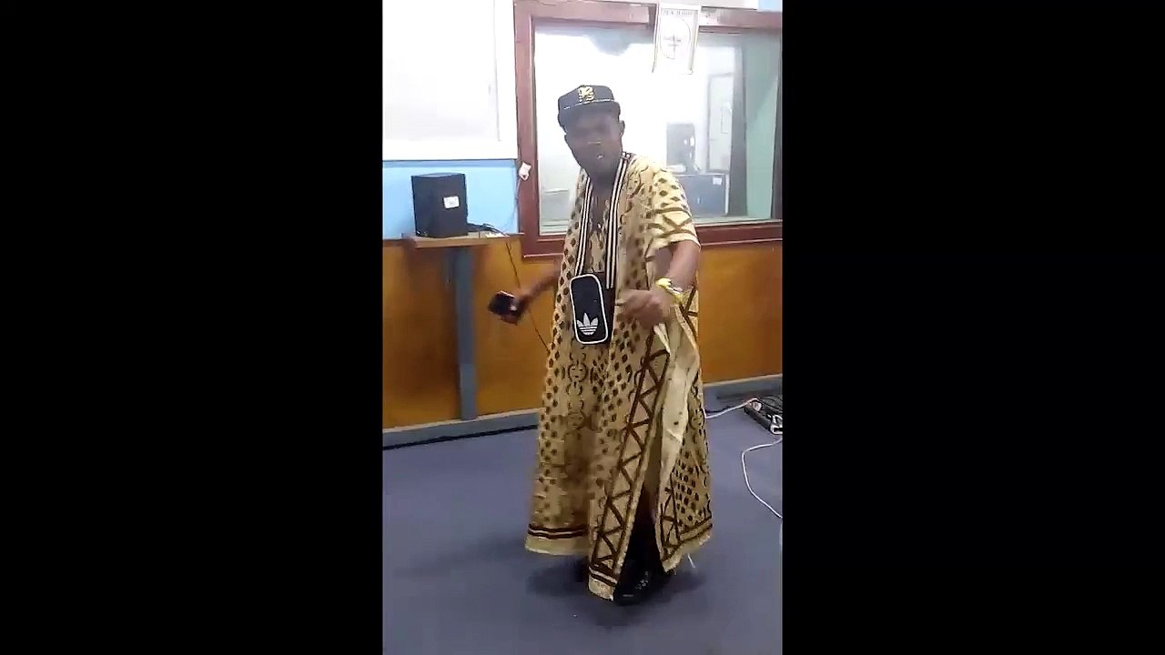 Amiral Enk2k feat phylo degamage à la Radio