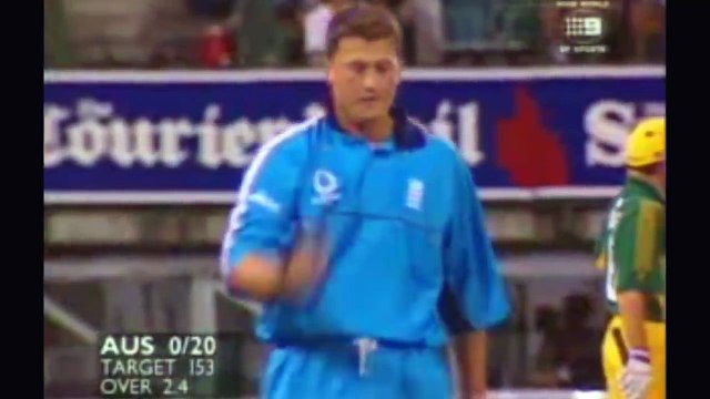 Top 10 Funny Fielding on Boundary Line in Cricket History Ever