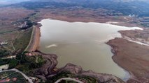 Havadan görüntülenen Avşar Barajı'nda su seviyesi üreticiyi endişelendiriyor