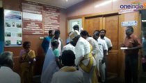 உயிருக்கு போராடியவர்களை காரில் தூக்கி சென்று காப்பாற்றிய ஆட்சி தலைவர்- வீடியோ