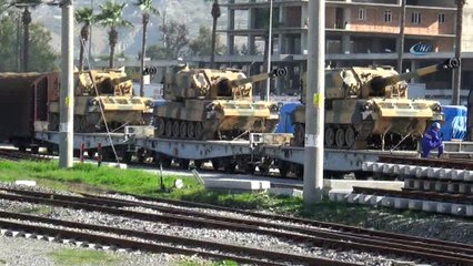 Hatay’da sınıra askeri sevkiyat devam ediyor