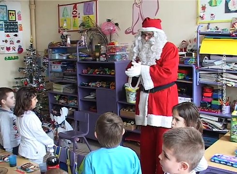 Proslava praznika počela priredbom, Deda Mrazom i poklonima, 29. decembar 2017 (RTV Bor)