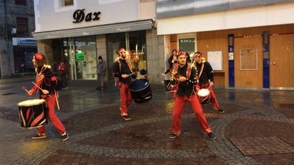 La batucada Samba Baladi en centre-ville