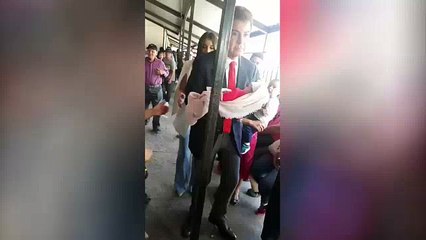 Nasralla llegó al RNP a inscribir a su hija y no sabía como