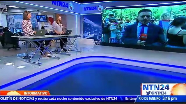 Profesores y estudiantes protestan en rechazo al cierre de 29 centros de formación docente en Argentina