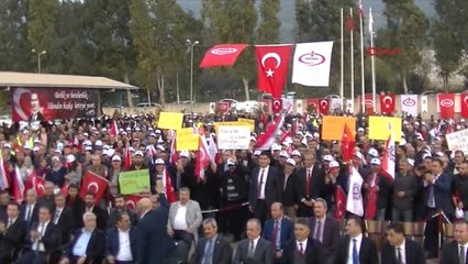 Télécharger la video: Hatay Çelik İşçisi Yeni Yıla Mutlu ve Umutlu Giriyor