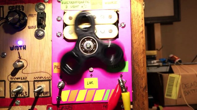Analog Dubstep Using a Fidget Spinner