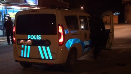 Hırsızlık için girdikleri evde ev sahibini bıçakla öldürdüler