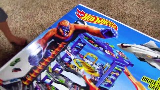 Cars for Kids _ Hot Wheels Super Ultimate Garage Playset _ Fun Toy Cars for Kids Preten