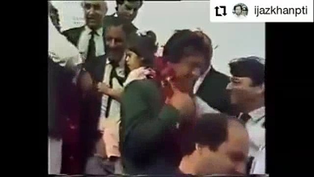 When Nawaz Sharif came to welcome Imran Khan and Pakistan Cricket team which came back after winning series from India