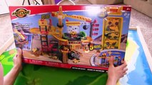 Cars for Kids _ Hot Wheels Toys and Fast Lane Construction Vehicle Playset - Fun Toy Cars for Kid