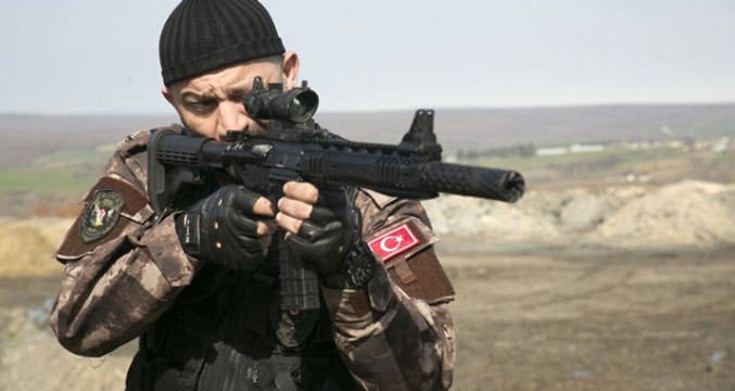 Arka Sokaklar'ın Mesut Komiseri Şevket Çoruh, 2018'e Evli Girdi