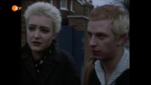 SIOUXSIE & THE BANSHEES – Siouxsie & Severin i/v ('Anarchy in the UK' documentary, ZDF German TV, Nov 1976)