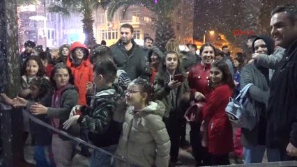 Aydınlılar Yeni Yıla Kar Yağışı Altında Girdi