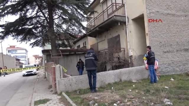 Eskişehir-Komşusunu Yaralayıp, İntihar Etti