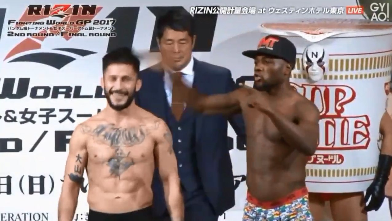 Ce combattant de MMA va regretter son geste.