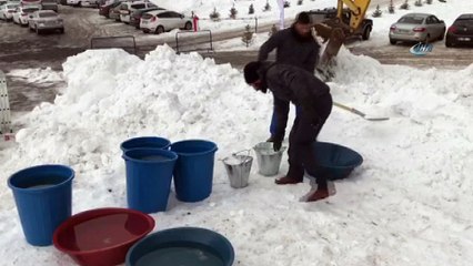 Sarıkamış’ta Kardan heykellerin yapımı başladı