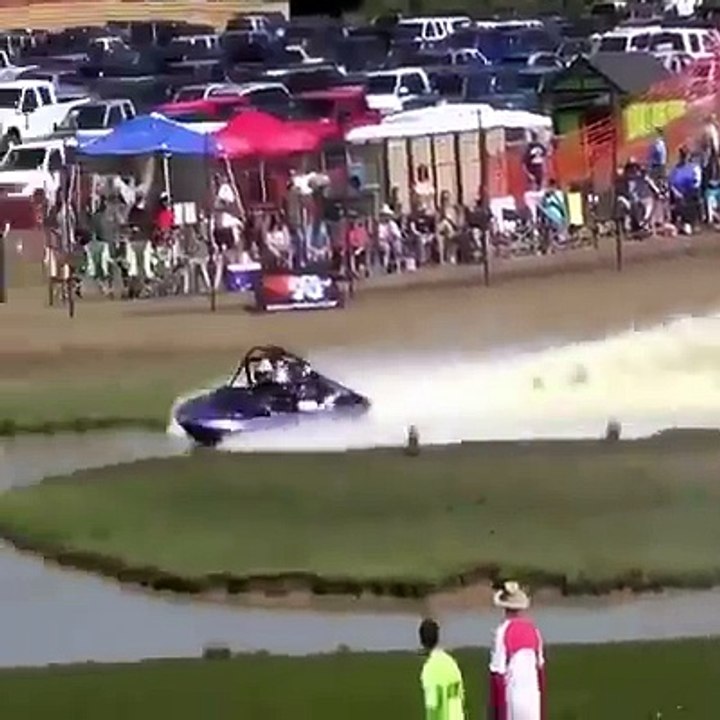 awesome  boat race