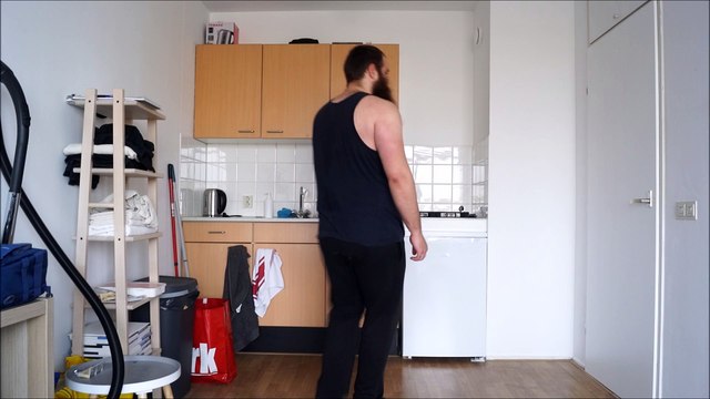 Boxing training - Throwing punches from the tight high guard defence position 3