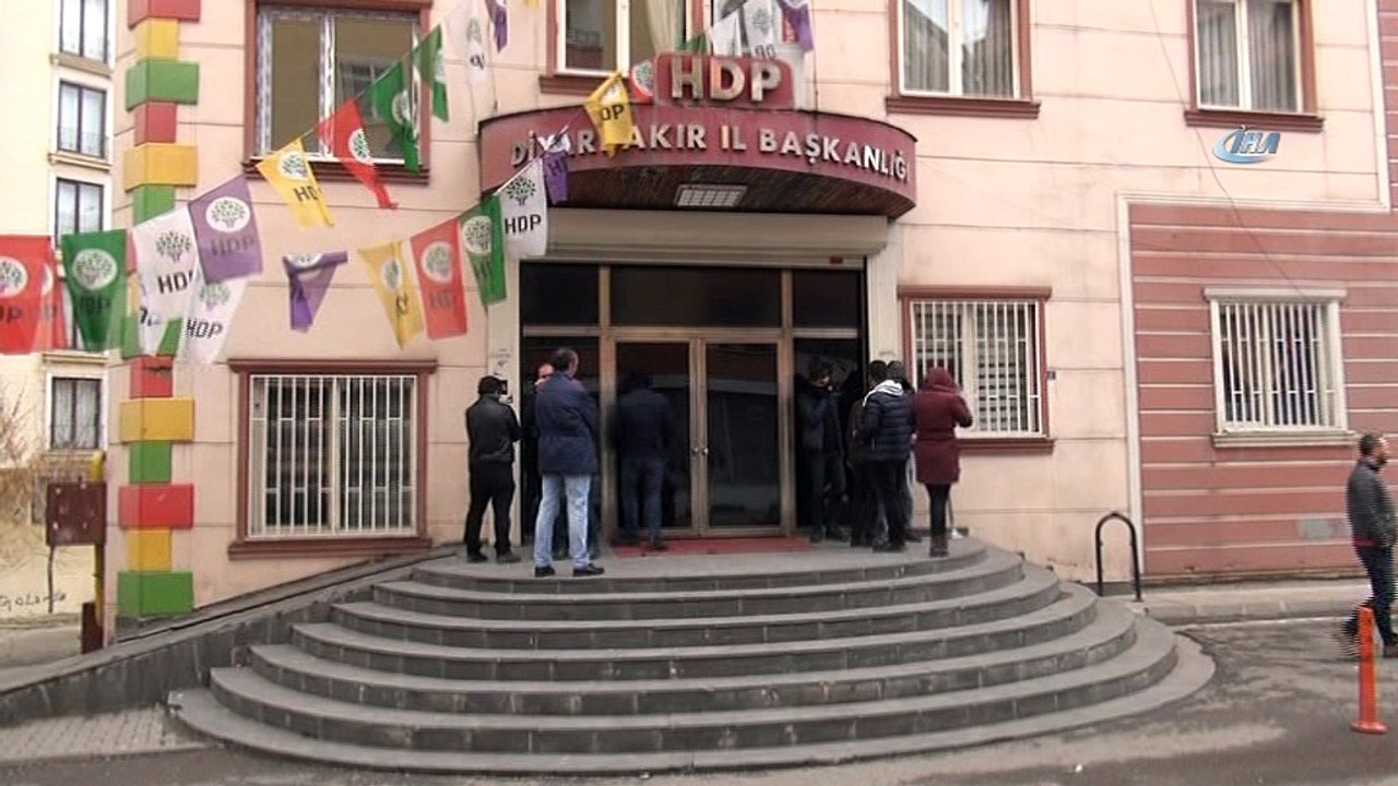 DBP’ye polis baskını