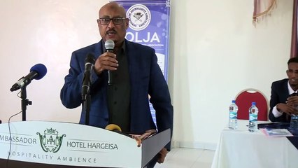 Faysal Cali Waraabe “Saxafadii Somaliland Laba Ayey U Kala Jabeen Waana Ay Is Haystaan
