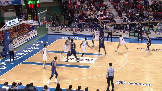 전주 KCC, 3연승으로 단독 선두 도약 / YTN