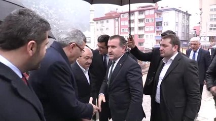 Bakan Bak: "Millete Yukarıdan Bakarsanız Sizi Sandığa Gömer"