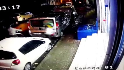 Kağıthane'de polis ile gasp şüphelileri arasında çatışma (2) - İSTANBUL