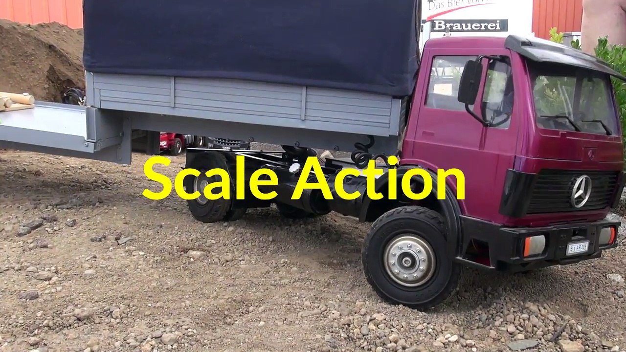 R/C MERCEDES TRUCK STUCK! RC TRUCK ACTION!