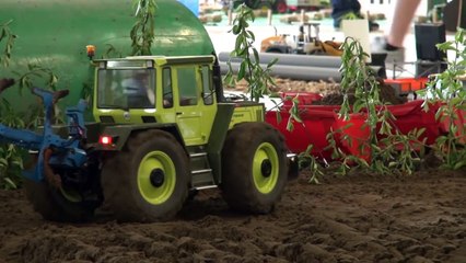R/C TRACTOR MB TRAC WORKING HARD