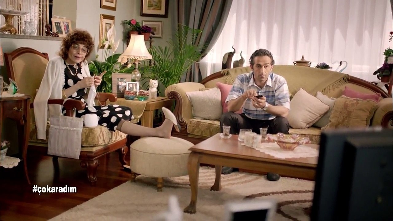 "Vasfiye Teyze Uyarıyor!" MediaMarkt Reklamı