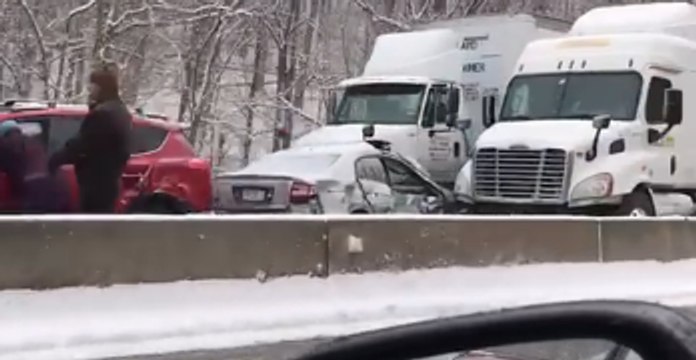 Multiple Car Wrecks Reported on Snowy Pennsylvania Turnpike