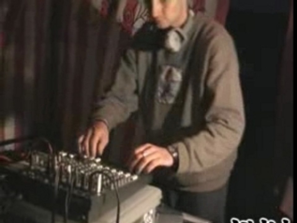 ROM_[Ekox6TM]_Live_01-10-2005